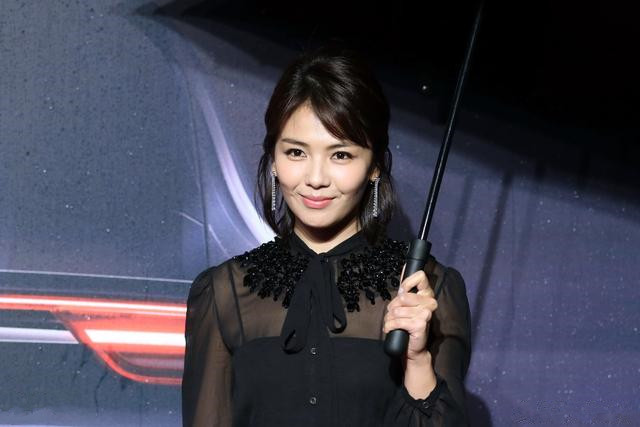女演员王珂最新消息，四月绽放的璀璨之星