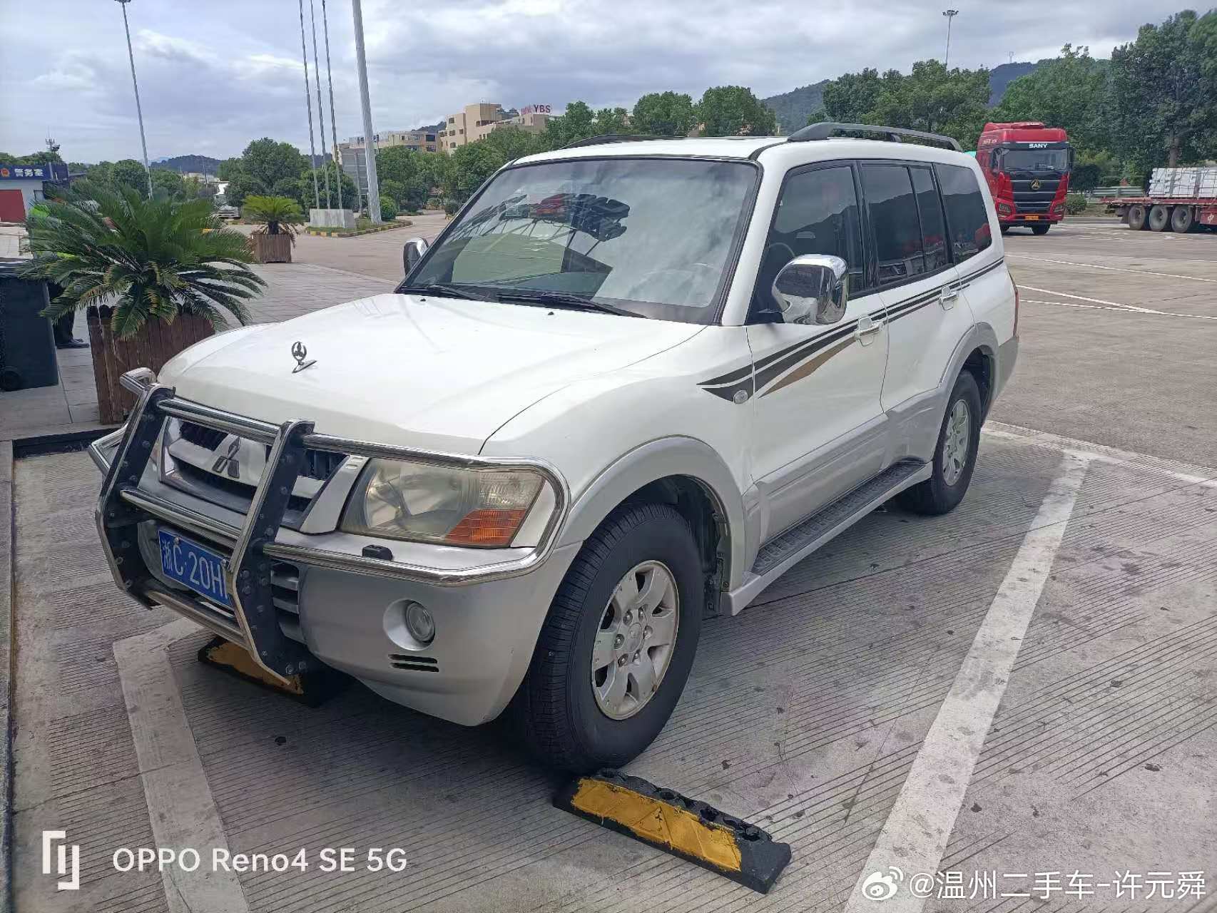 三菱帕杰罗V73，越野传奇的卓越表现