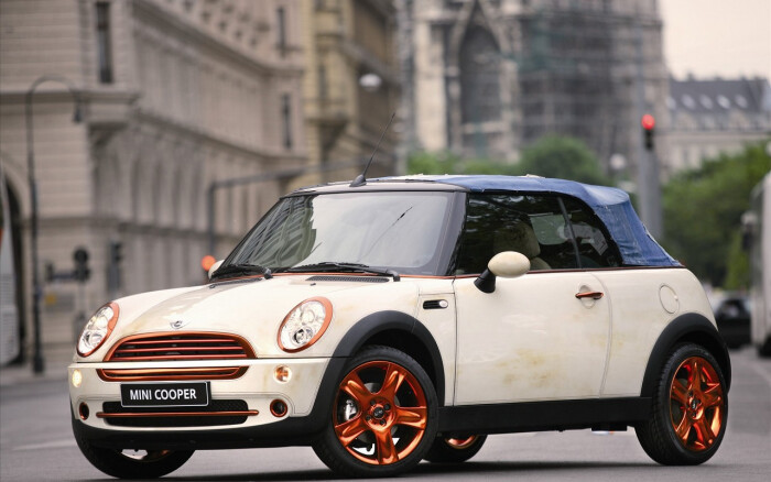 MINI COOPER 五门版，时尚与实用的完美结合